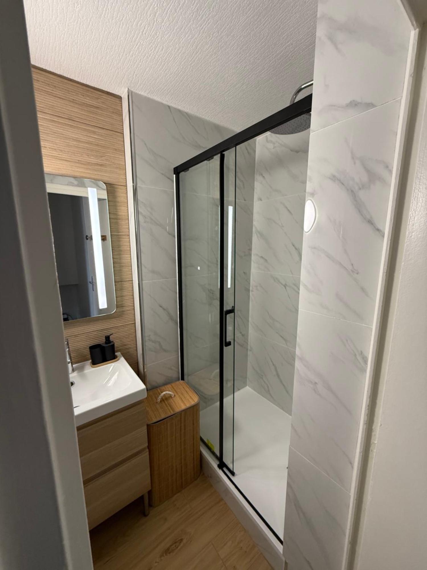Superbe Duplex Avec Parking Gratuit Grenoble Exterior foto